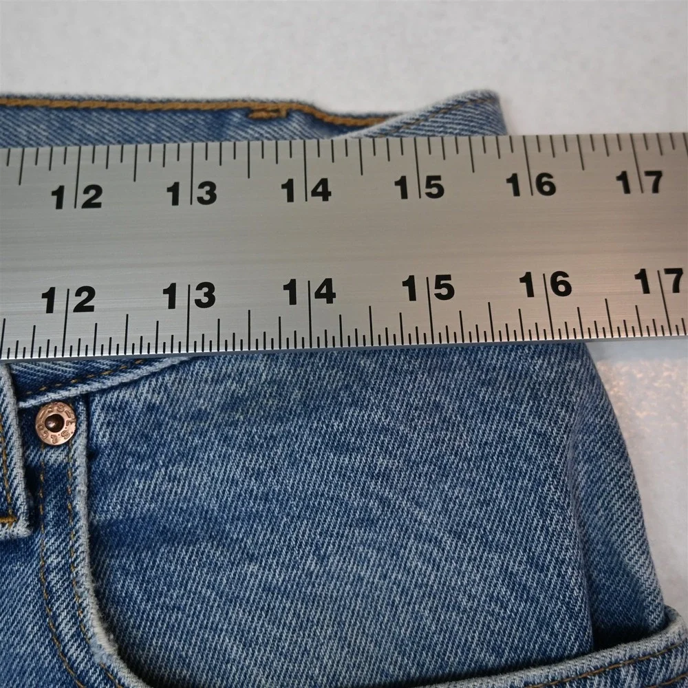 Vtg Y2K Levis 33x32 Light 560 Comfort Loose Tapered High Rise Mens Jeans‎